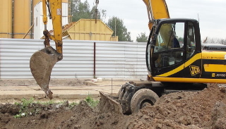 Выкопать яму экскаватором в Южноуральске от 931 руб. - 2Землекопа-Жрк
